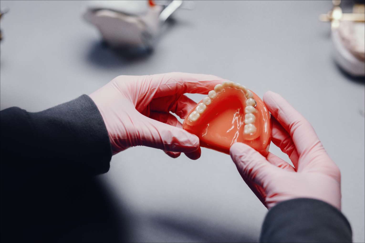 artificial-jaw-dentist-s-office (1) artificial-jaw-dentist-s-office