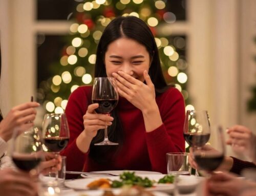 [울산 치아미백] 연말 모임 사진 속 내 치아만 누렇다면? 와인/커피 착색 해결법 (드림연합치과)