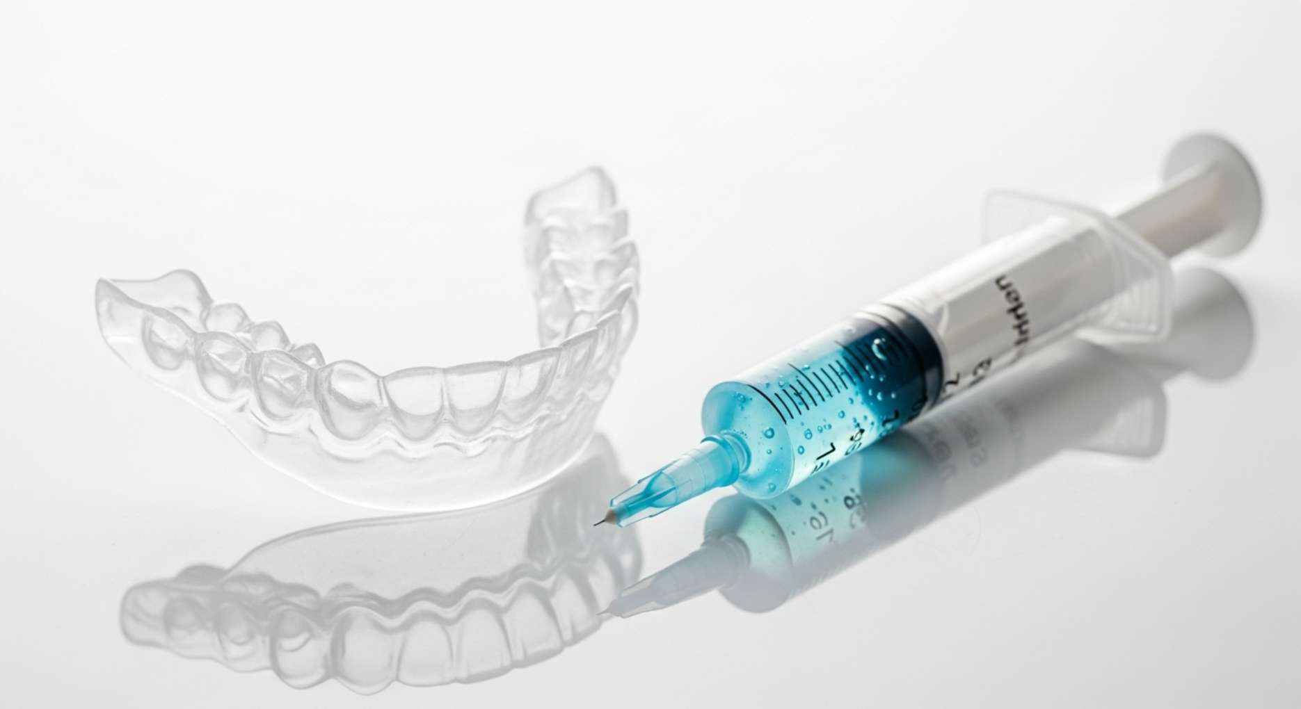 치과미백vs자가미백2 치과에서 본을 떠 제작한 환자 맞춤형 자가 미백 틀(Tray)과 약제